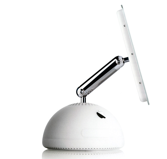 walle_imac_g4_side_view